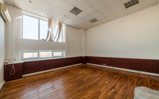 Бизнес центр «Лакки плюс» 383 м²