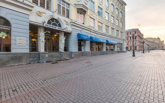 Собственник «Midland Plaza» (Мидланд Плаза)