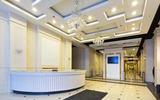 Ньютон Плаза