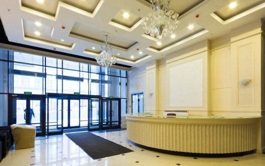 Ньютон Плаза