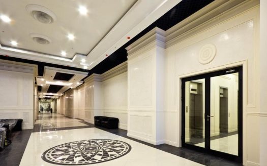 Ньютон Плаза